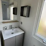 Sbvacances Entierement Equipe Et Confort Grand 2ch Avec Parentale Et 2 Sdb Dans 4 Etoiles Parque de Campismo *