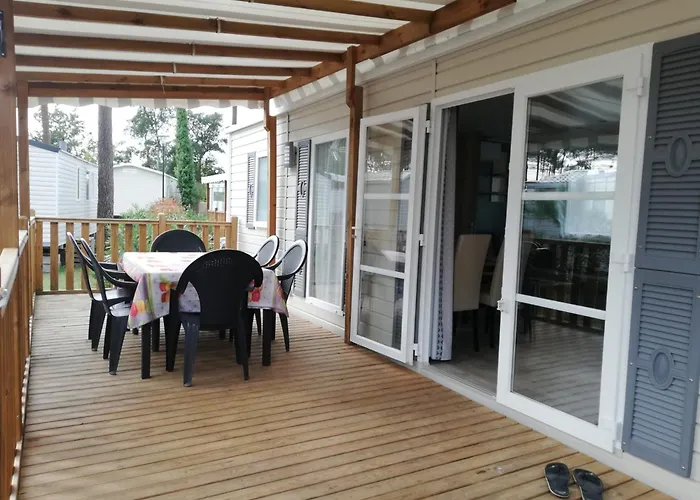 Campingplads Sbvacances Entierement Equipe Et Confort Grand 2ch Avec Parentale Et 2 Sdb Dans 4 Etoiles Saint-Julien-en-Born