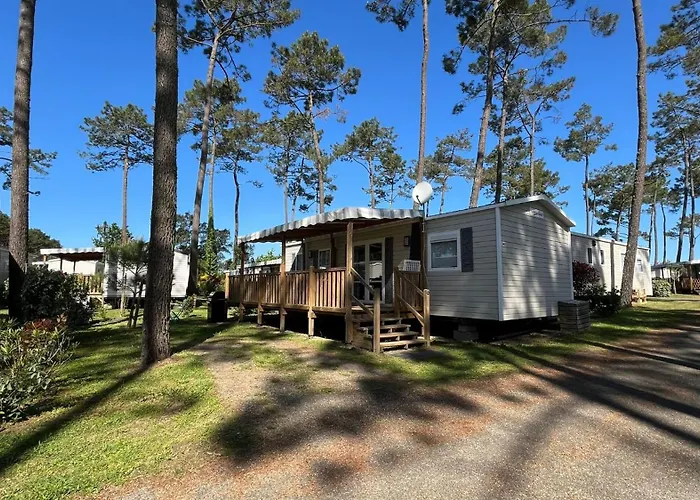 Campingplads Sbvacances Entierement Equipe Et Confort Grand 2ch Avec Parentale Et 2 Sdb Dans 4 Etoiles