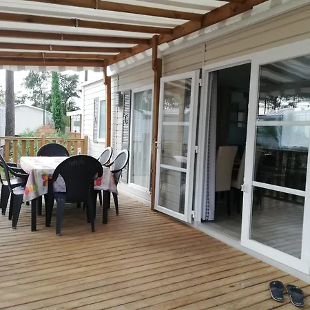 Campsite Sbvacances Entierement Equipe Et Tout Confort Grand 2Ch Avec Suite Parentale Et 2 Sdb Dans Camping 4 Etoiles Saint-Julien-en-Born